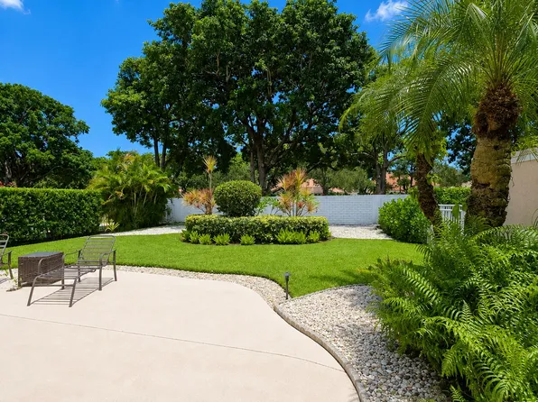 221 Green Point Circle, Palm Beach Gardens, FL 33418