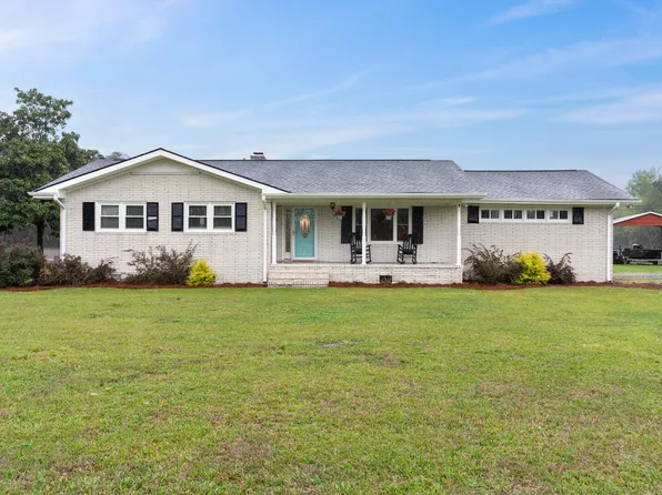 2580 Penderlea Highway, Burgaw, NC 28425