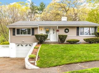 1 Standish Rd, Lynnfield, MA 01940