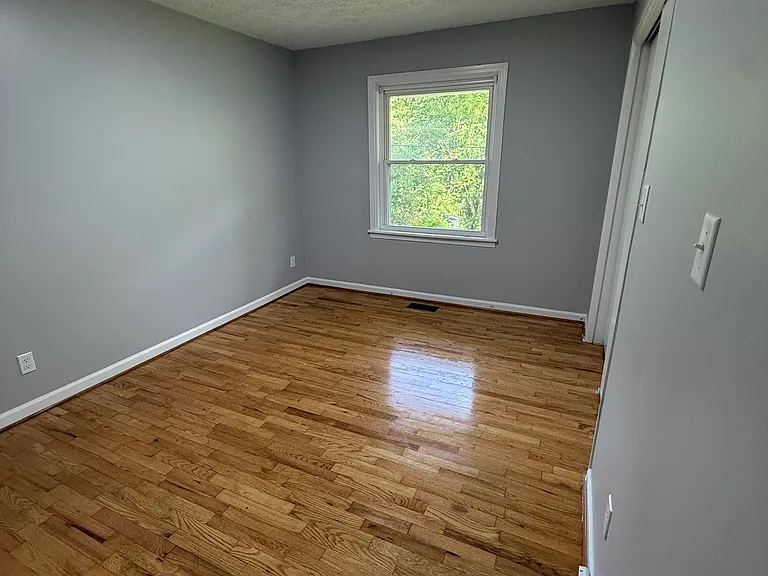 1108 Sunset Dr — Photo 8