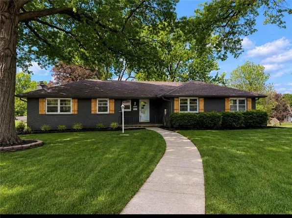 6100 Englewood Ave, Raytown, MO 64133