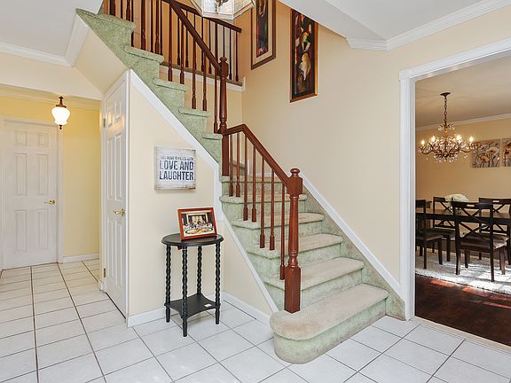 2nd image of 366 Rose Ct
