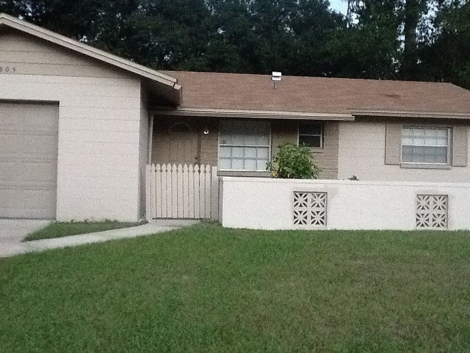 1st image of 8805 Spruce Ln
