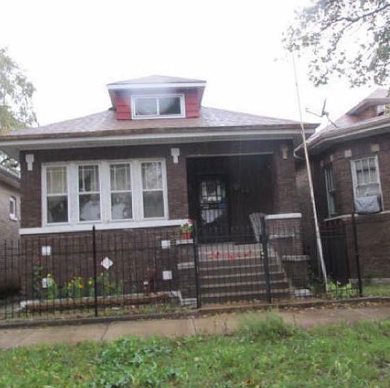 1st image of 5712 S Artesian Ave