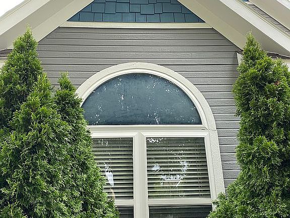 3rd image of 8505 W 156th St