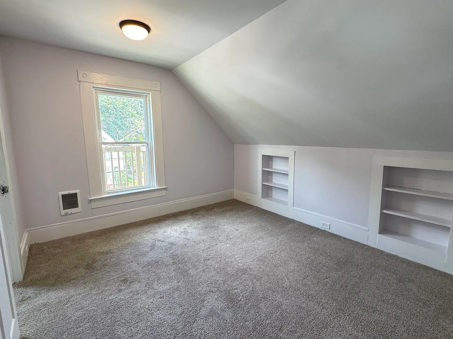 2 bed, 646 sqft, $1,995 — Photo 3