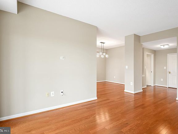 4th image of 19375 Cypress Ridge Ter Unit 916