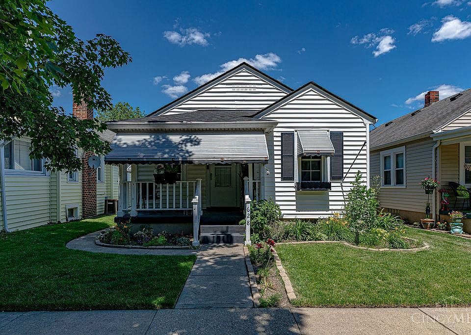 1st image of 628 Woodford St