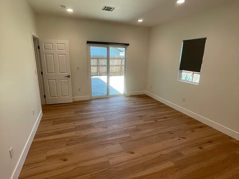 117 S Ardmore Ave — Photo 11
