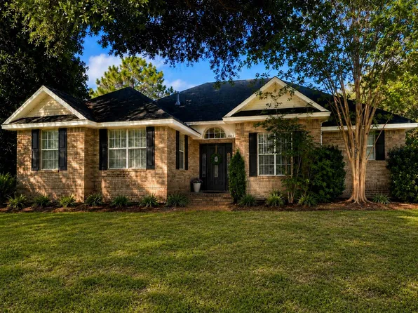 4683 Lovegrass Ln, Crestview, FL 32539