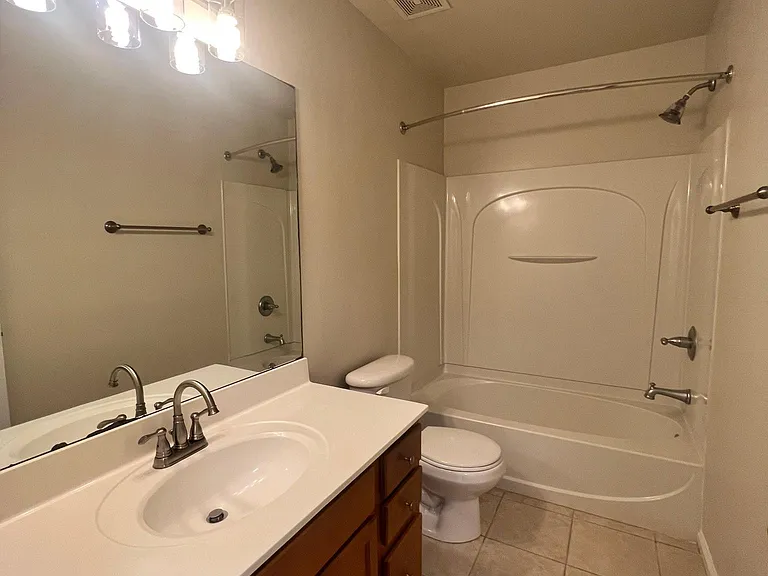 1641 Northgate Mill Dr — Photo 17