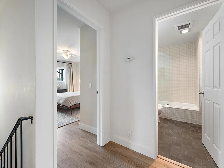 3821 Albatross St — Photo 23