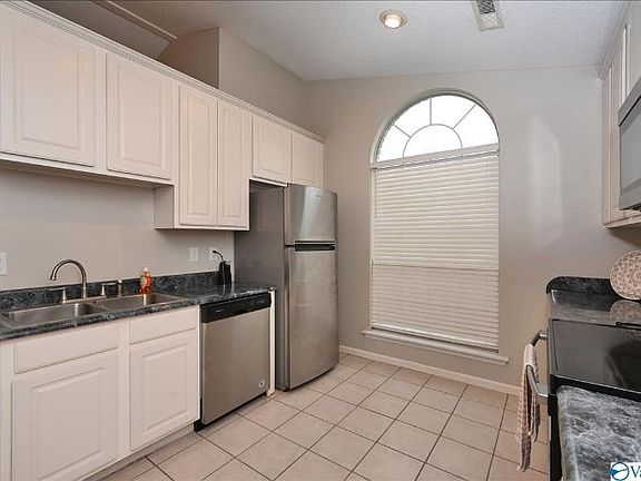 4th image of 2723 Columns Way SW