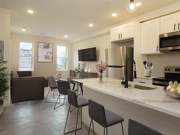 3rd image of 2209 W Venango St #5