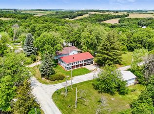 8423 Meadow Wood Dr, Dexter, IA 50070