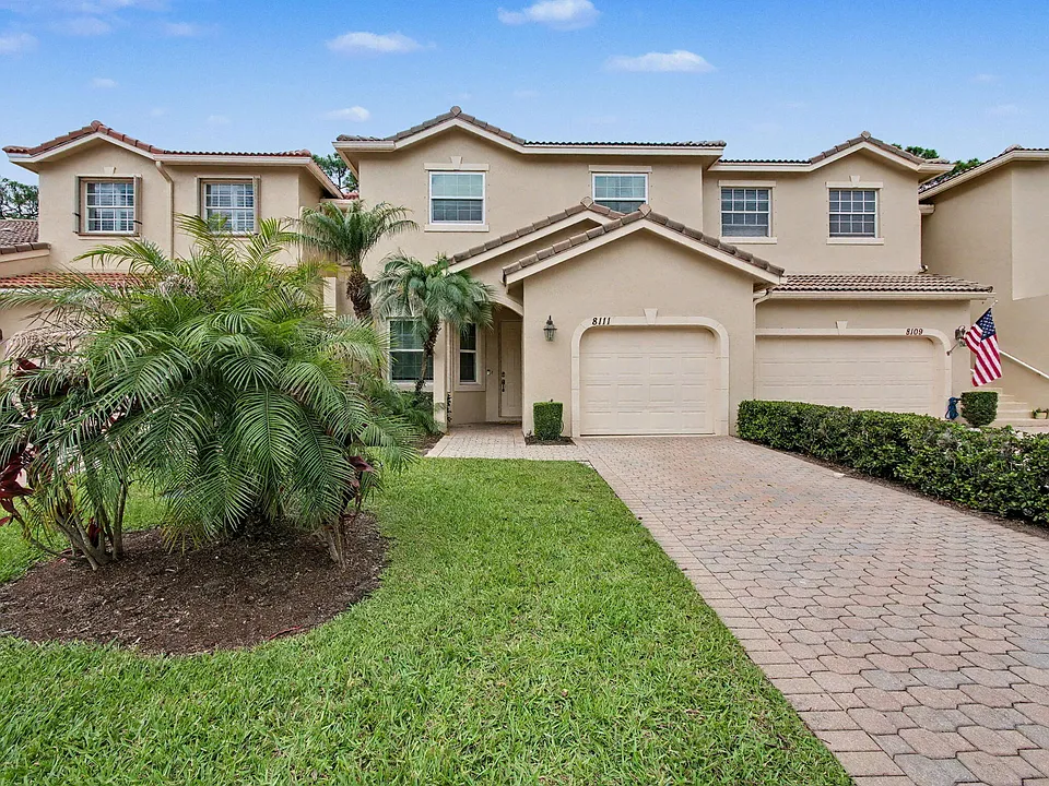 8111 Carnoustie Pl