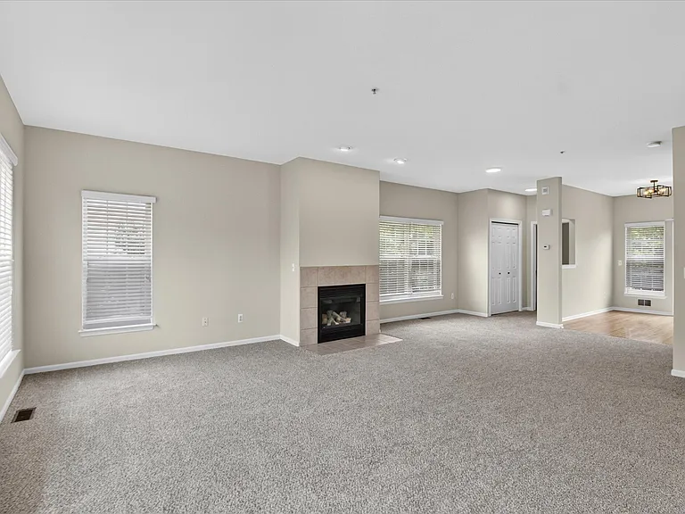 379 Cherry Orchard Rd — Photo 6