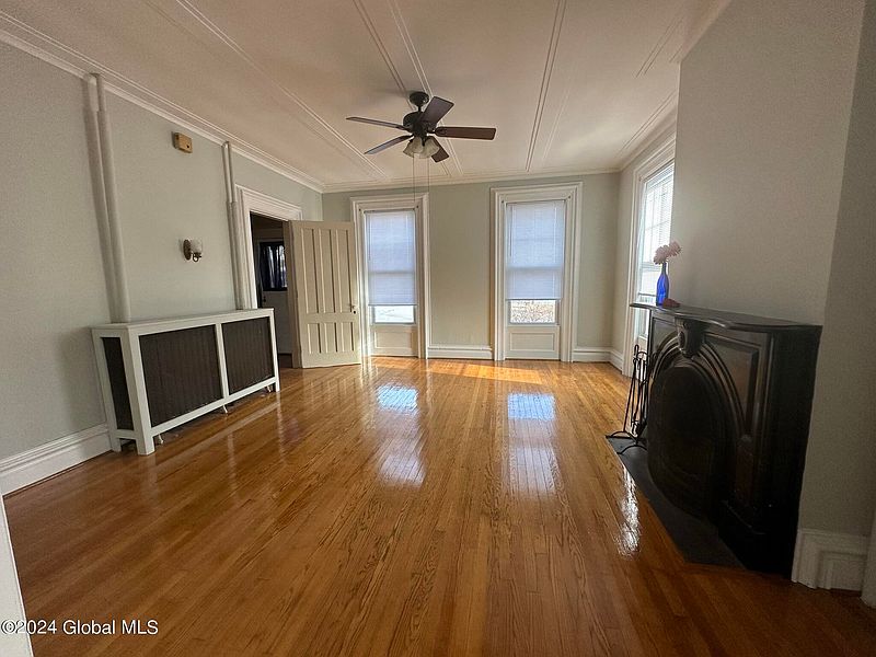 4th image of 5 Littauer Place