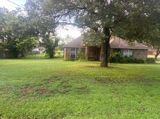 607 Overhill Rd, Granbury, TX 76048