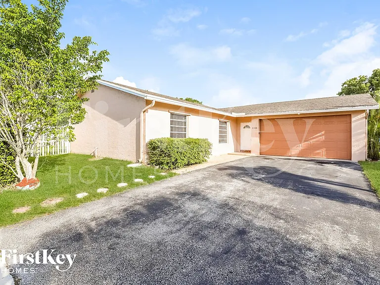 2366 NW 110th Ter — Photo 1