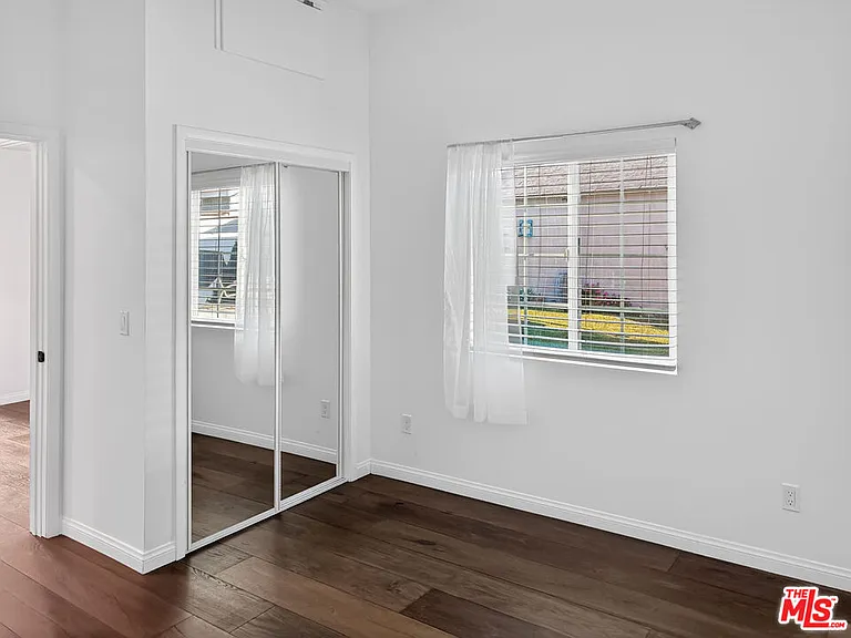 6036 Denny Ave — Photo 18