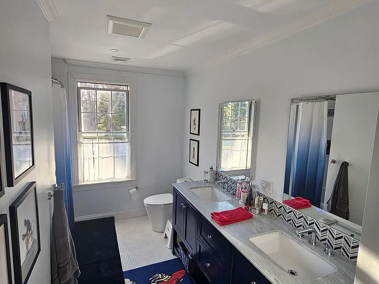 140 Adirondack Dr — Photo 10
