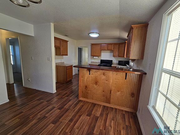 5th image of 2305 Jackson St