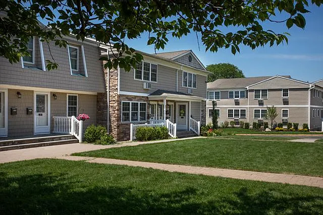 Fairfield Village At Commack — Photo 2