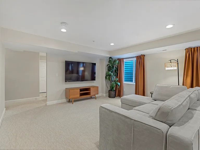 1873 E Oak Bend Dr — Photo 30