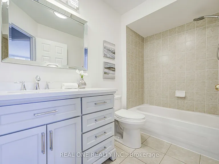 65 Westcliffe Cres — Photo 35