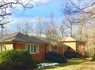 1 Breezy Holw, Saint James, NY 11780