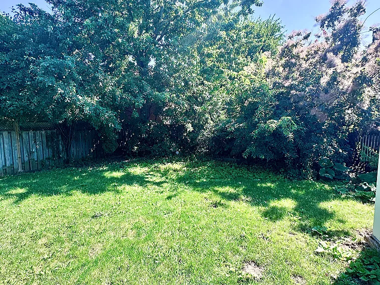 1559 Parish Ln — Photo 31