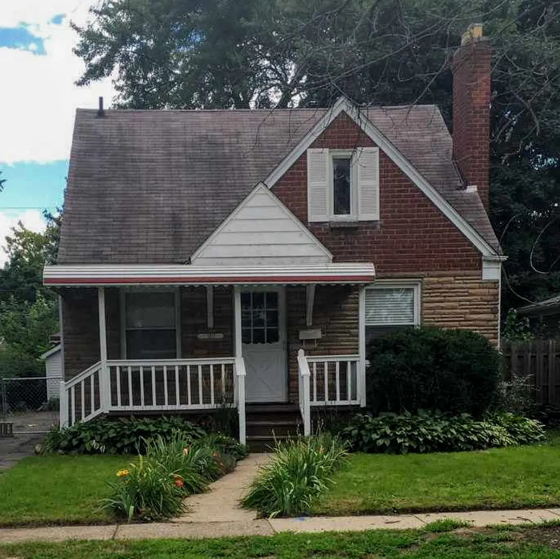 1517 W Troy Ave photo 1
