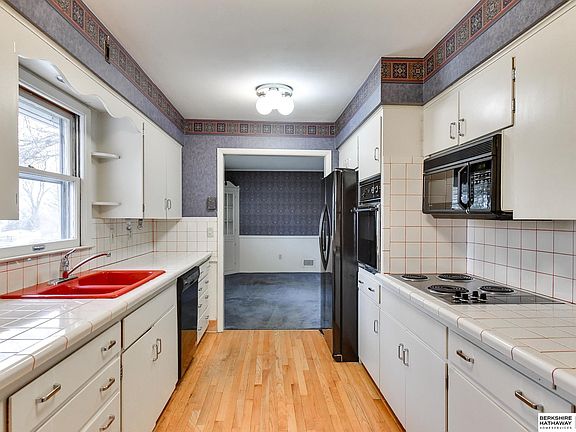 2nd image of 4307 N 81st St