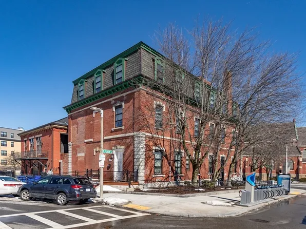 409 Dudley St, Boston, MA 02119