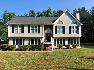 21 Indian Woods Dr, Rydal, GA 30171