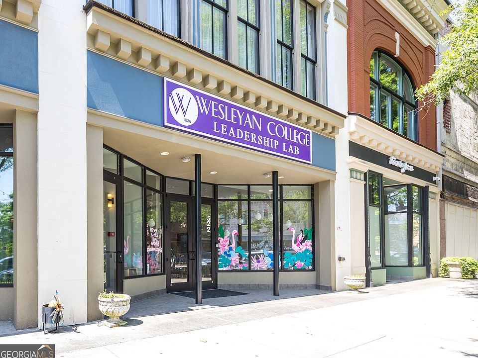 1st image of 522 Cherry St