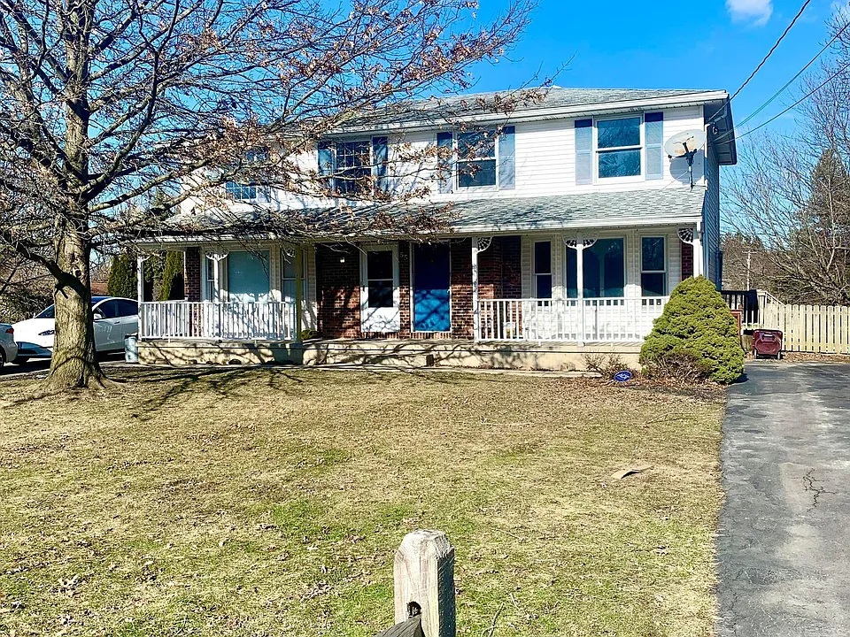 55 Minden Dr #2