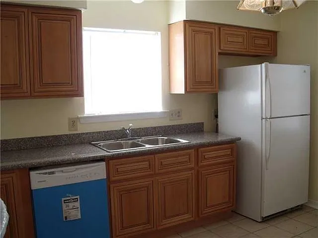 44 Brandon Hall Dr #D — Photo 4