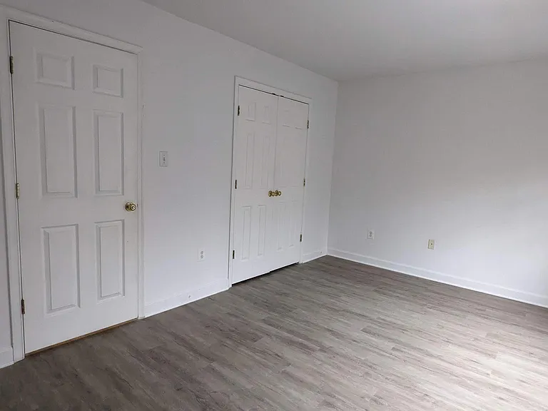 829 Gallows Ct — Photo 20