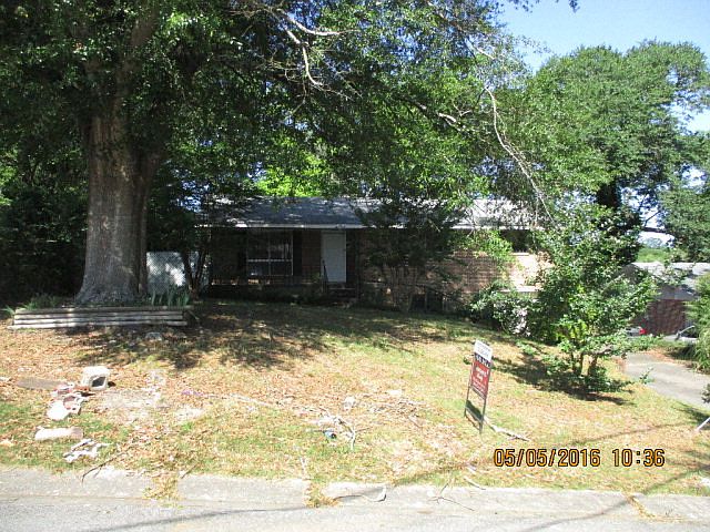 1st image of 909 Rosewood Dr