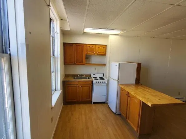 121 State St N, Waseca, MN
