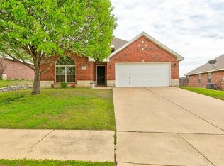 10421 January Cir, Benbrook, TX 76126