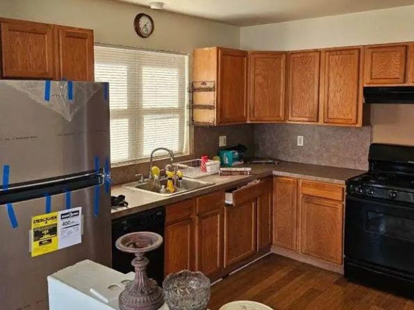 34 Summerfield Pl APT 2