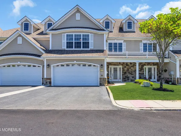30 Abbey Road, Tinton Falls, NJ 07753