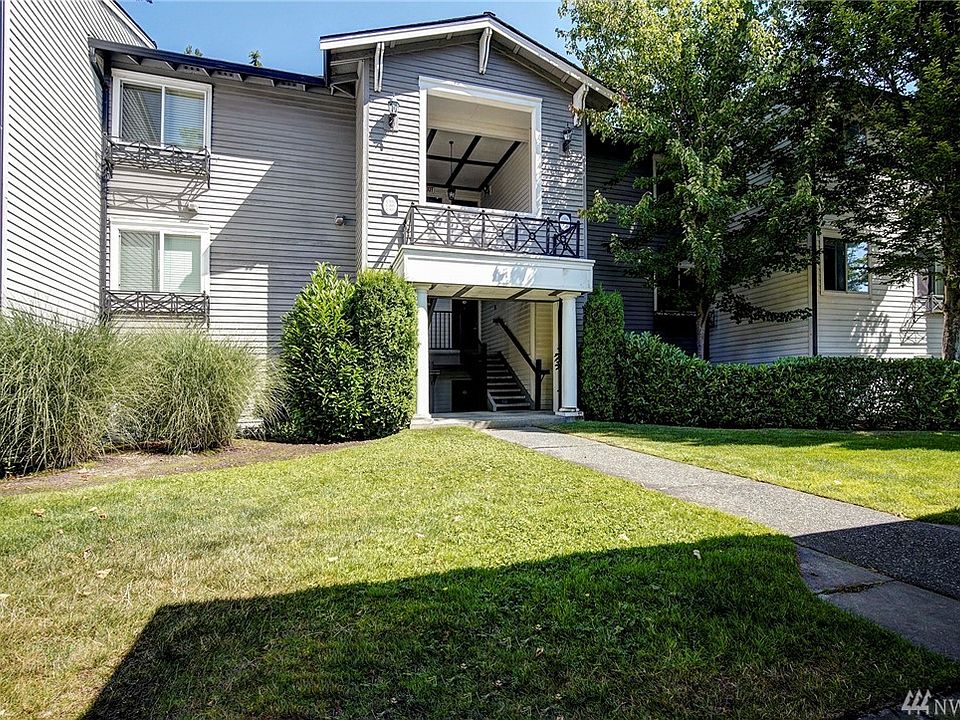 Beautifully kept grounds and buildings with detailed styling will impress your guests and affirm that life is good each time you come home.  All set in an incredible location in Lynnwood.