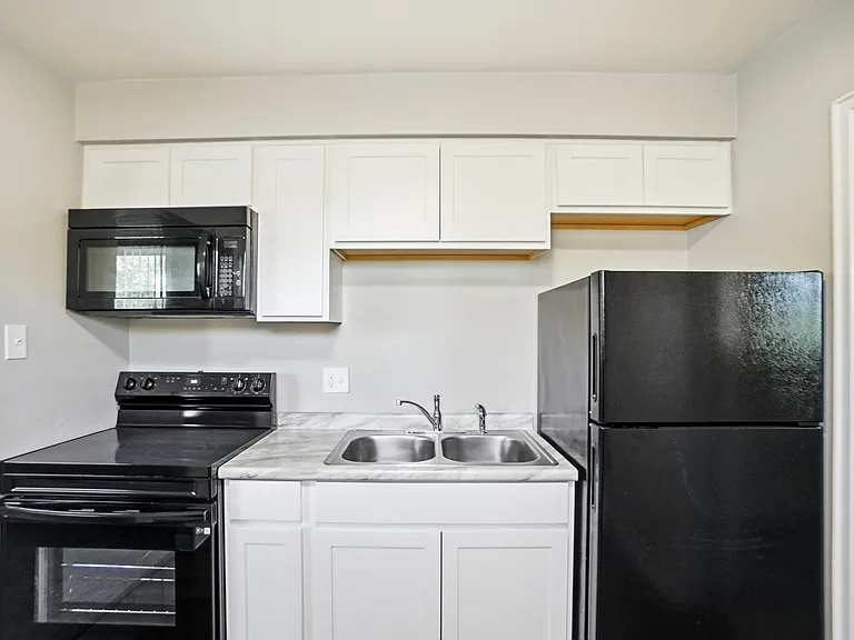 3411 Broadwell Ave #9 — Photo 4