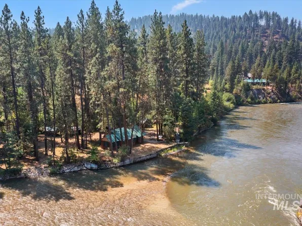 29 River Run Way, Garden Valley, ID 83622