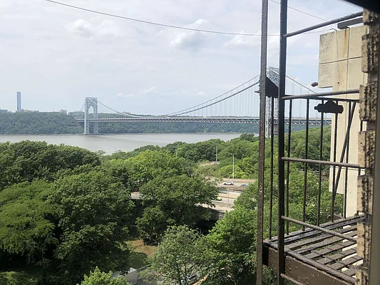 Rented by Urban Real Estate Property Group Inc | media 8