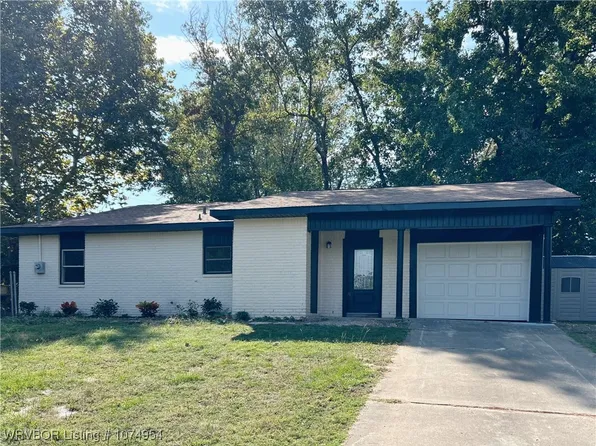 1407 N St, Barling, AR 72923